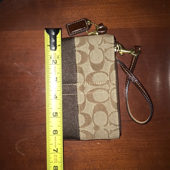 🔸NWOT COACH Wristlet 🔸 - Picture 8 of 8